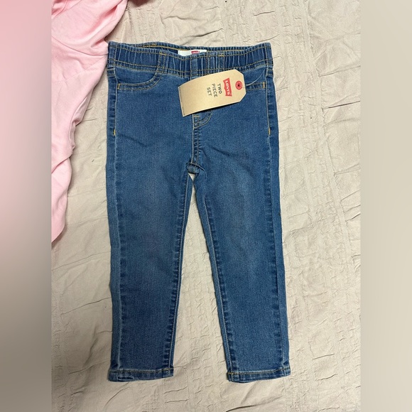 BNWT Levi’s Toddler 2 Piece Set - Picture 5 of 7